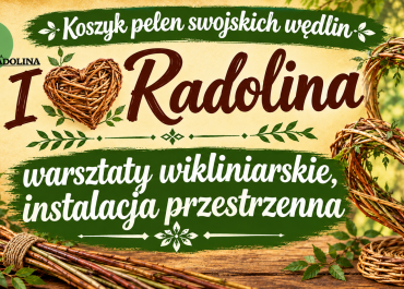 Koszyk pełen swojskich wędlin. Instalacja przestrzenna z wikliny